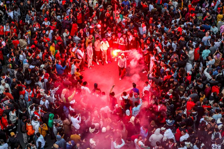 Marroquinos fazem grande festa em Rabat, capital do país