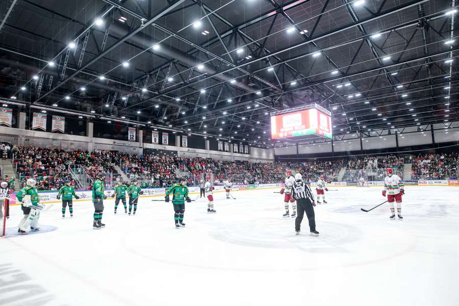 JKH pokonał Zagłębie w Sonsowcu, Unia wygrała derby Małopolski. Zwycięstwo GKS Tychy