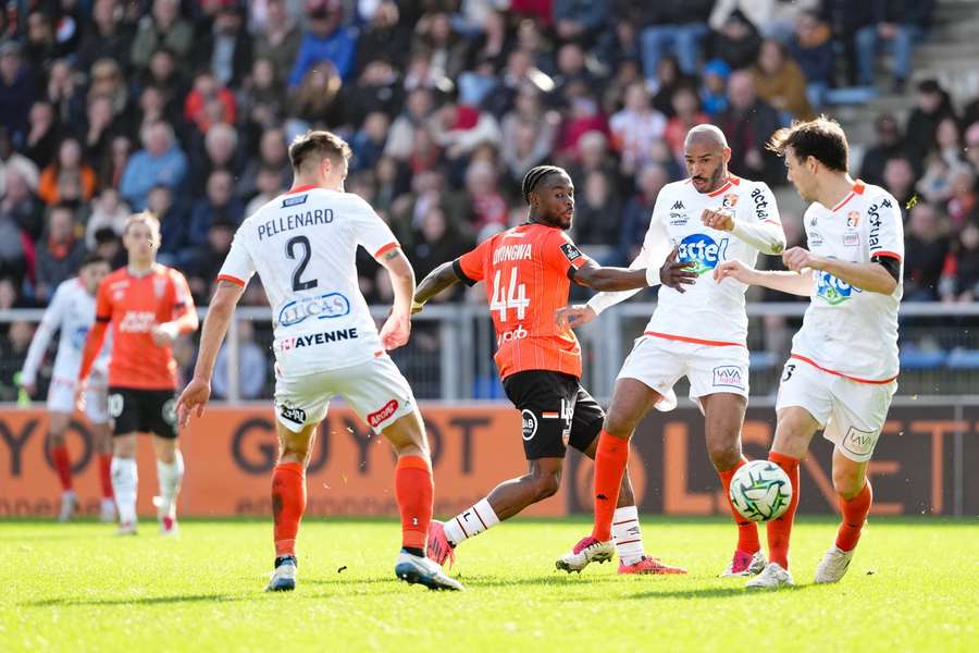 Les Lorientais face aux Lavallois ce samedi.
