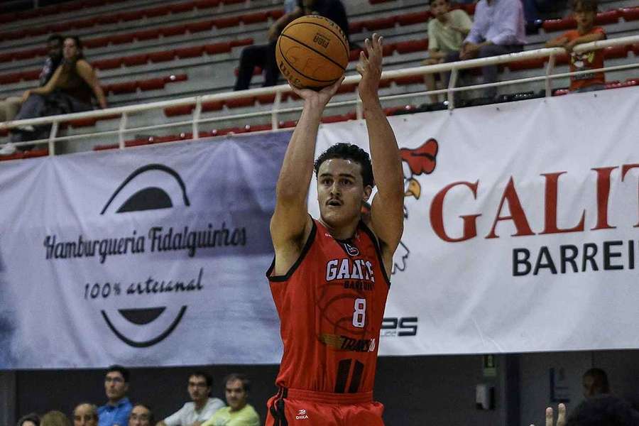 Brayden Carter ao serviço do Galitos