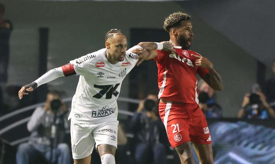 Neymar fez uma boa partida contra o Inter