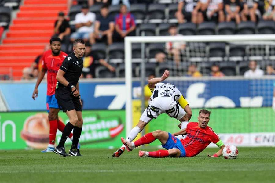 FCSB - LASK se dispută joi, de la ora 21:30