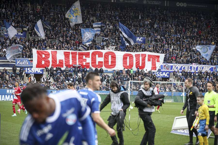 Protestující fanoušci Štrasburku.