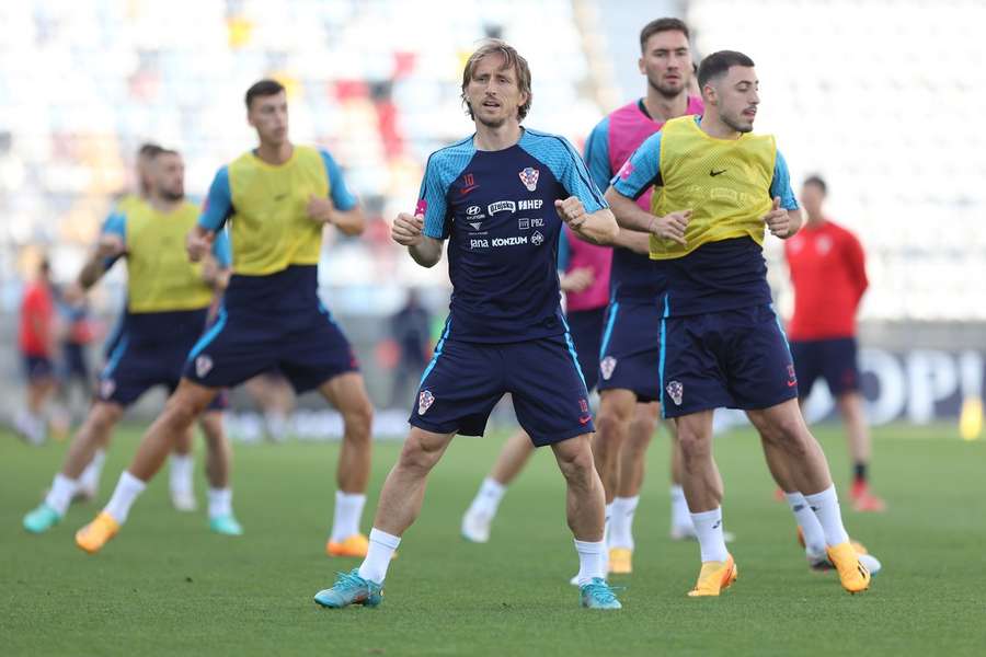 Luka Modric tijdens een trainingssessie op de vooravond van de Nations League halve finale