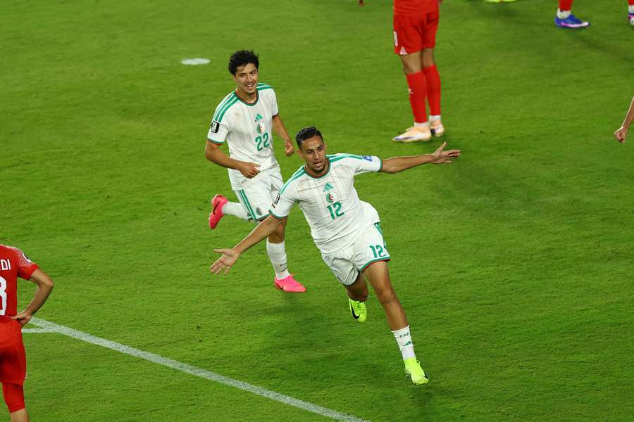 Nadir Benbouali a relancé l'Algérie. Nadir Benbouali a relancé l'Algérie.