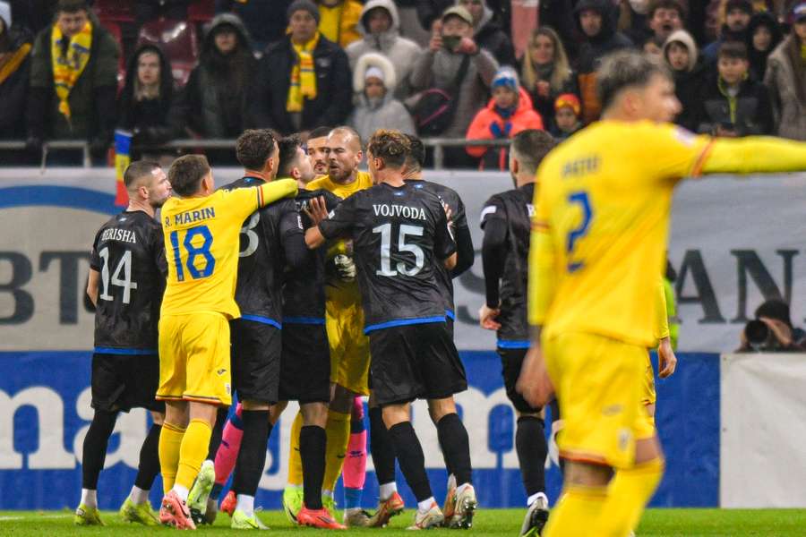 Bølgerne gik højt, da Rumænien og Kosovo mødtes i Nations League.