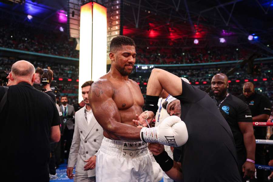 Anthony Joshua wurde von Dubois vernichtend geschlagen.