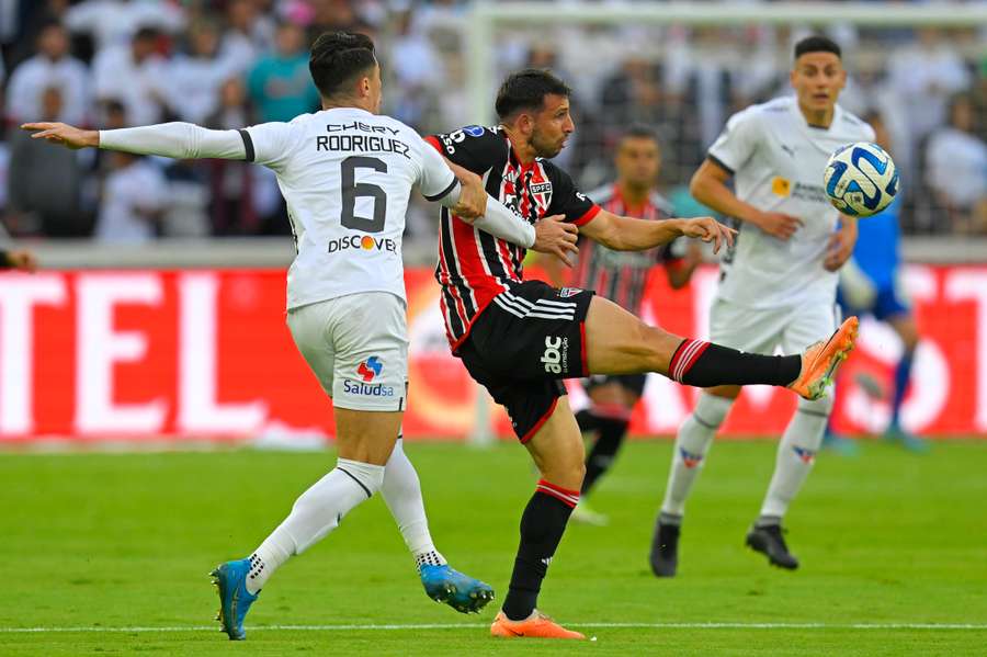 São Paulo teve um jogo muito difícil no Equador