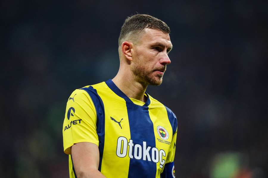 Džeko naposledy působil ve Fenerbahce.
