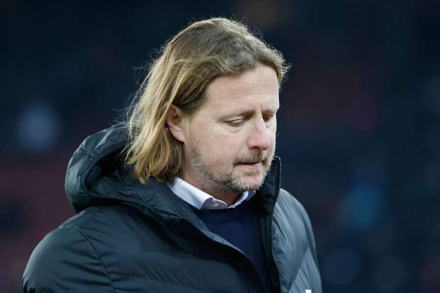 FC Zürichs magtfulde sportschef har indledt strategi, der kan koste Bo Henriksen jobbet