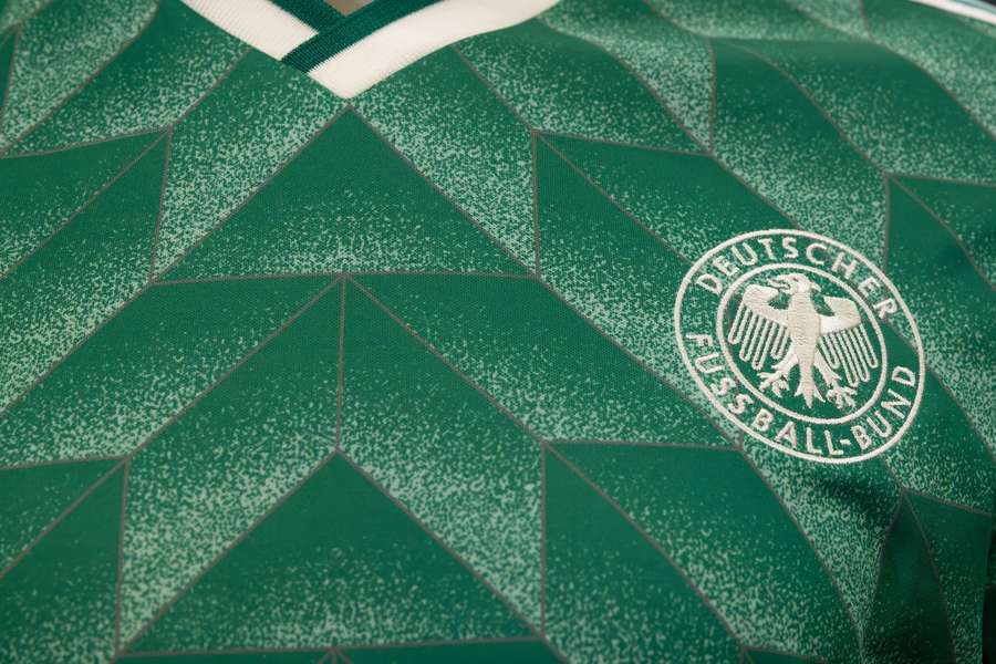 Ursprünglich war der Antritt mit dem grünen Retro-Trikot geplant Ursprünglich war der Antritt mit dem grünen Retro-Trikot geplant