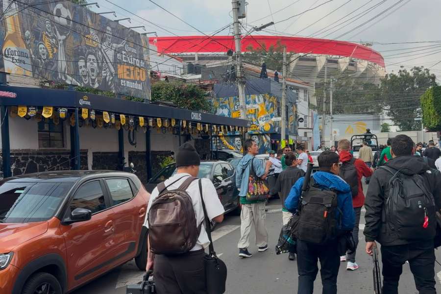Entre curvas e vielas, uma viagem maluca entregou imersão cultural na abertura da Copa