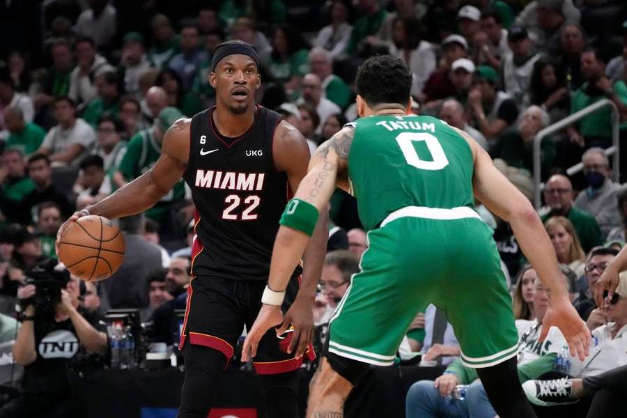 Klíčovým mužem Miami byl opět Jimmy Butler.