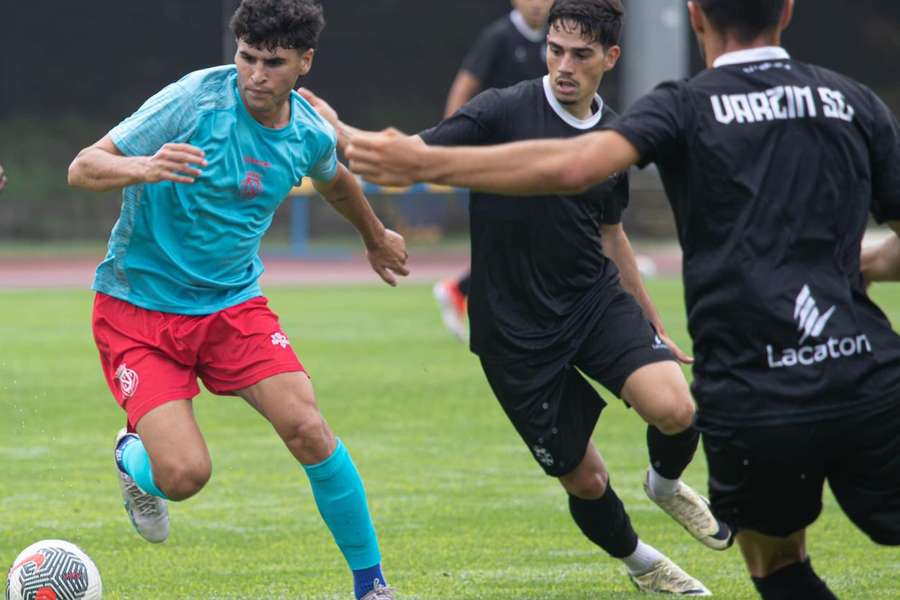 Felgueiras goleou Varzim por 4-0