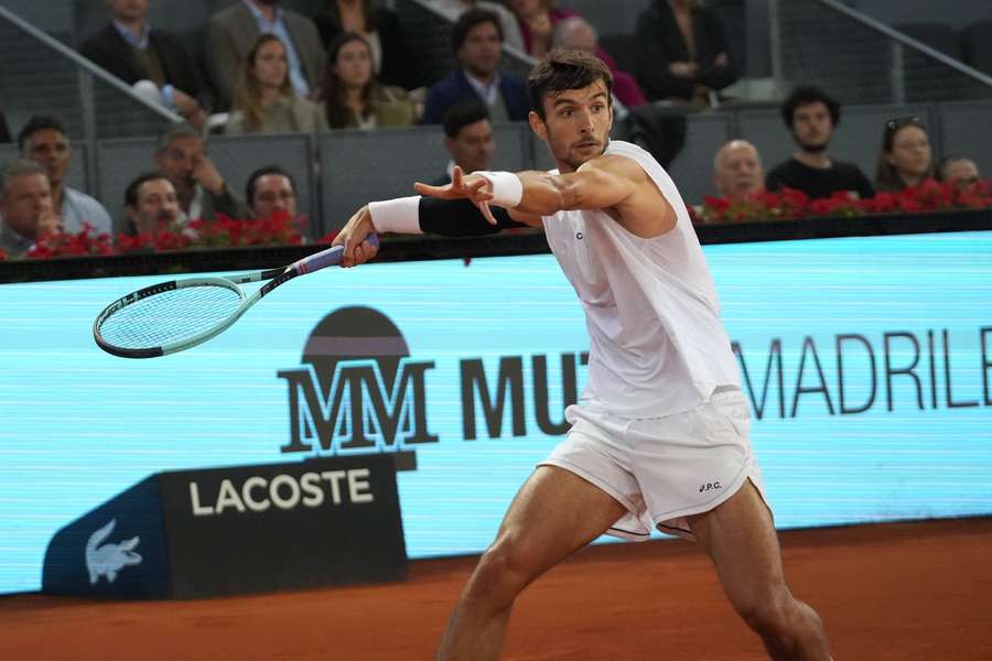 Lorenzo Musetti face à Gabriel Diallo lors des quarts de finale du Mutua Madrid Open 2025, le 1er mai 2025.