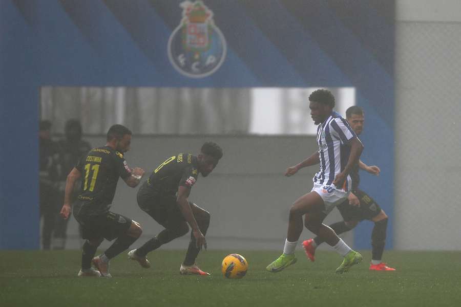 Tondela repudia comentário racista na Internet contra Hélder Tavares