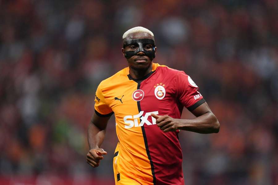 Victor Osimhen ukončil úspěšné hostování v Galatasarayi.
