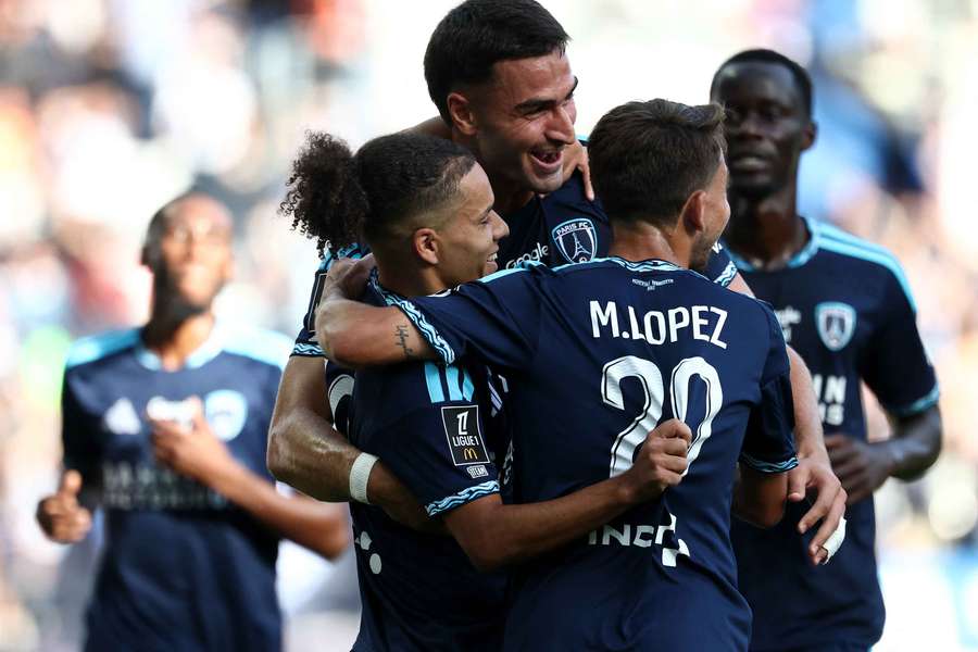 L'esultanza Ilan Kebbal dopo la rete del 2-1 in Paris-Strasburgo L'esultanza Ilan Kebbal dopo la rete del 2-1 in Paris-Strasburgo