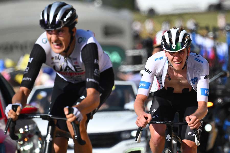 Marc Soler, a la izquierda, volverá a ayudar a Pogacar, a la derecha, en el Tour de Francia