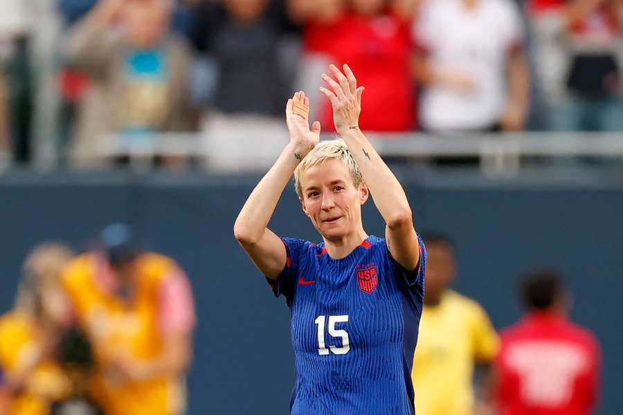 Rapinoe leaves the pitch one final time