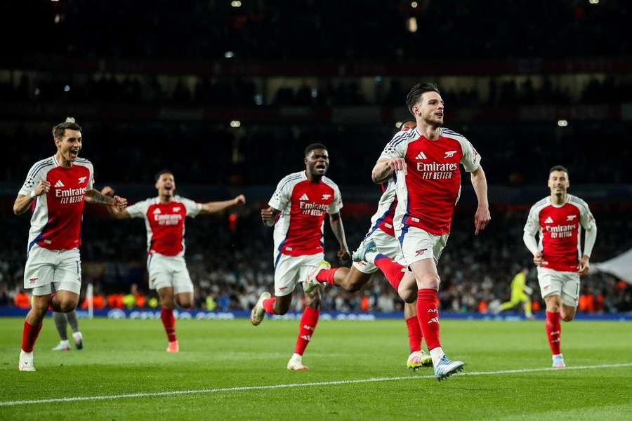 Declan Rice și coechipierii săi sărbătoresc deschiderea scorului