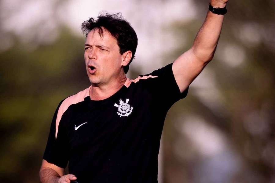 Fernando Diniz, técnico do Corinthians Fernando Diniz, técnico do Corinthians