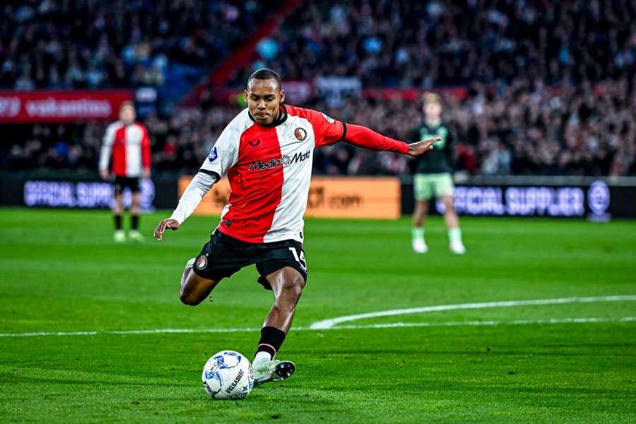 Igor Paixão destacou-se no Feyenoord e agora busca se consolidar na Ligue 1