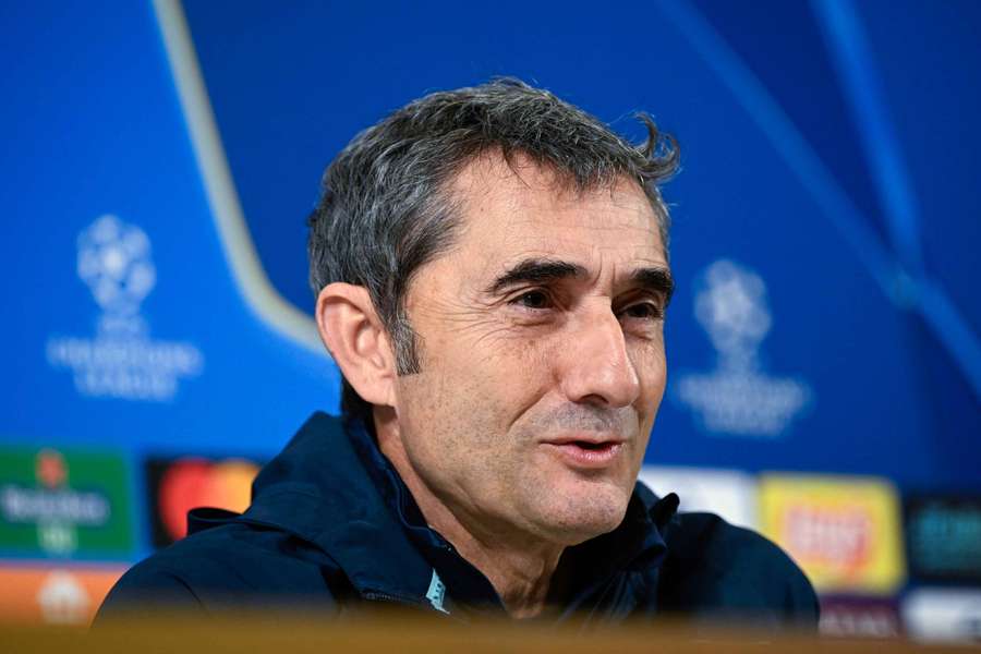 Valverde atiende a los medios en rueda de prensa