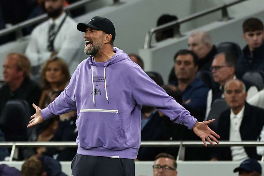 Liverpool's German manager Jurgen Klopp reacts during the English Premier League football match between Tottenham Hotspur and Liverpool