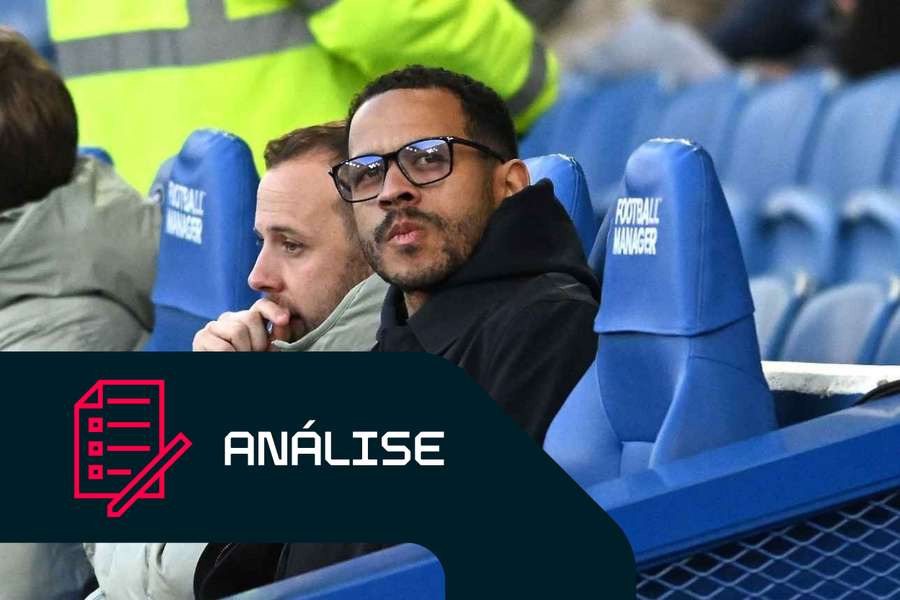 Liam Rosenior, ex-treinador do Chelsea, antes do jogo com o Brighton