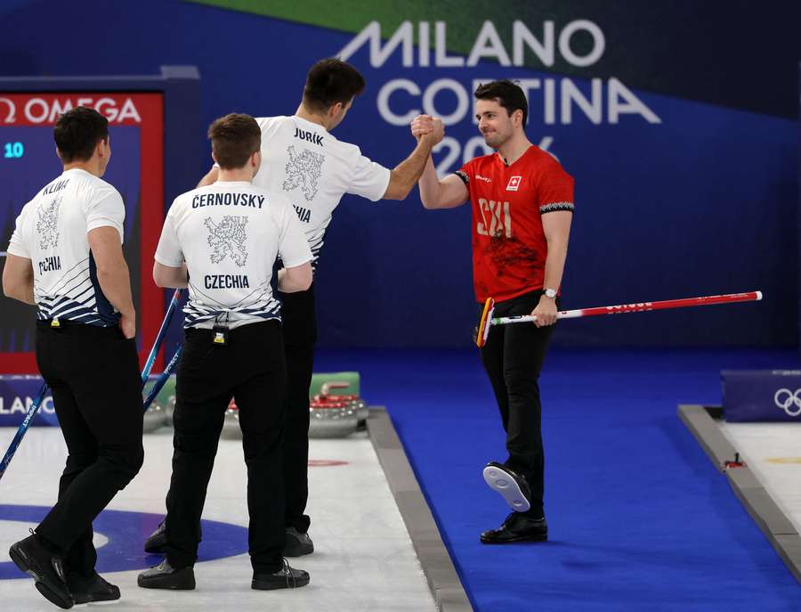 Čeští curleři nestačili na Švýcarsko. Čeští curleři nestačili na Švýcarsko.