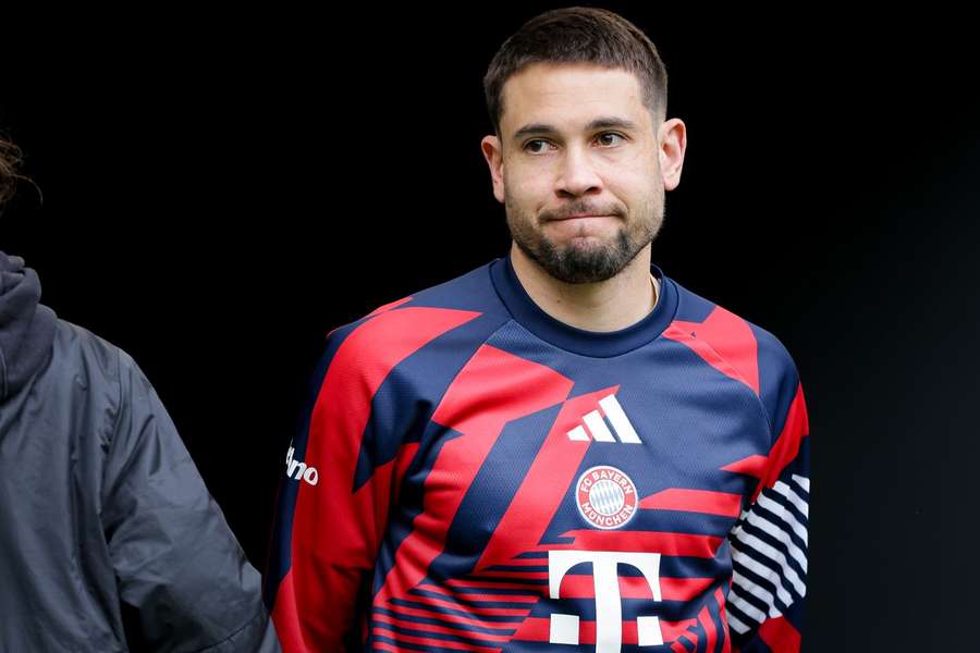 Raphael Guerreiro está em final de contrato com o Bayern Munique Raphael Guerreiro está em final de contrato com o Bayern Munique
