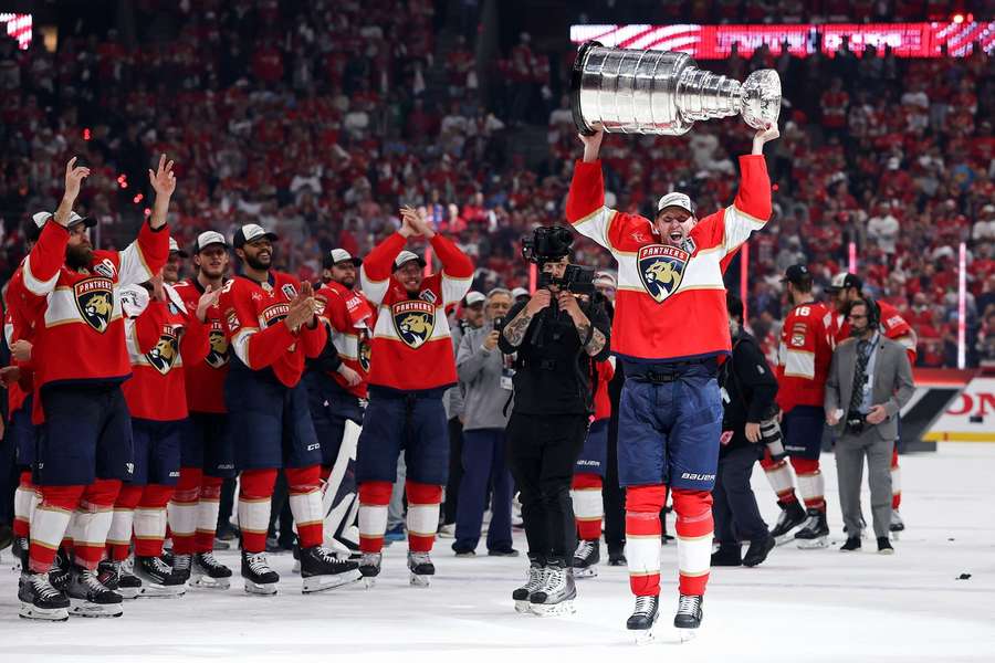 Nico Sturm hätte Leon Draisaitl den NHL-Titel sehr gegönnt.
