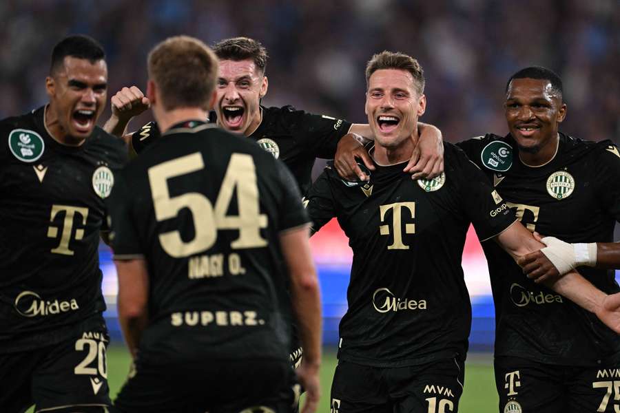 Borbély zmrazil ofenzívu vedenú Salahom. Ferencváros sa priblížil Európskej lige Borbély zmrazil ofenzívu vedenú Salahom. Ferencváros sa priblížil Európskej lige