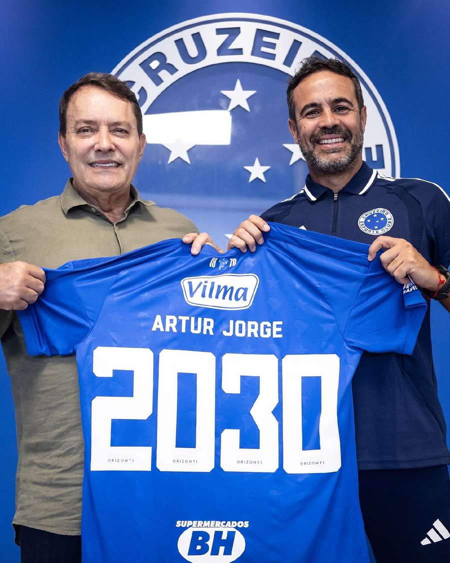 Artur Jorge teve seu vínculo com o Cruzeiro renovado até 2030 Artur Jorge teve seu vínculo com o Cruzeiro renovado até 2030