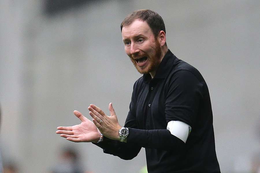 Ian Cathro, o treinador do Estoril