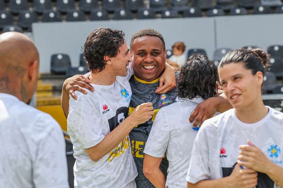 Jorge Andrade com Rogério Matias na partida de homenagem a Neno