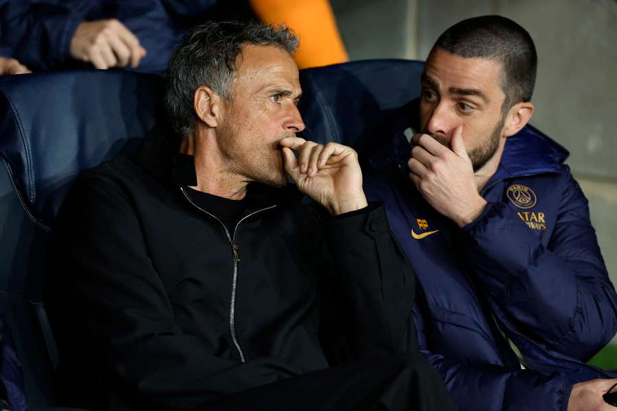 Luis Enrique on the bench as PSG boss