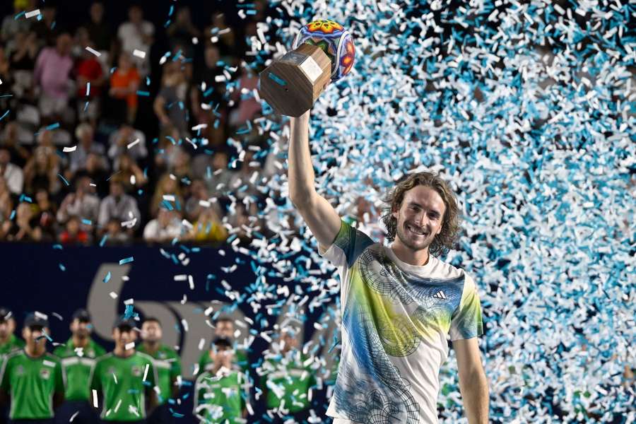 Tsitsipas celebrates his win in Mexico