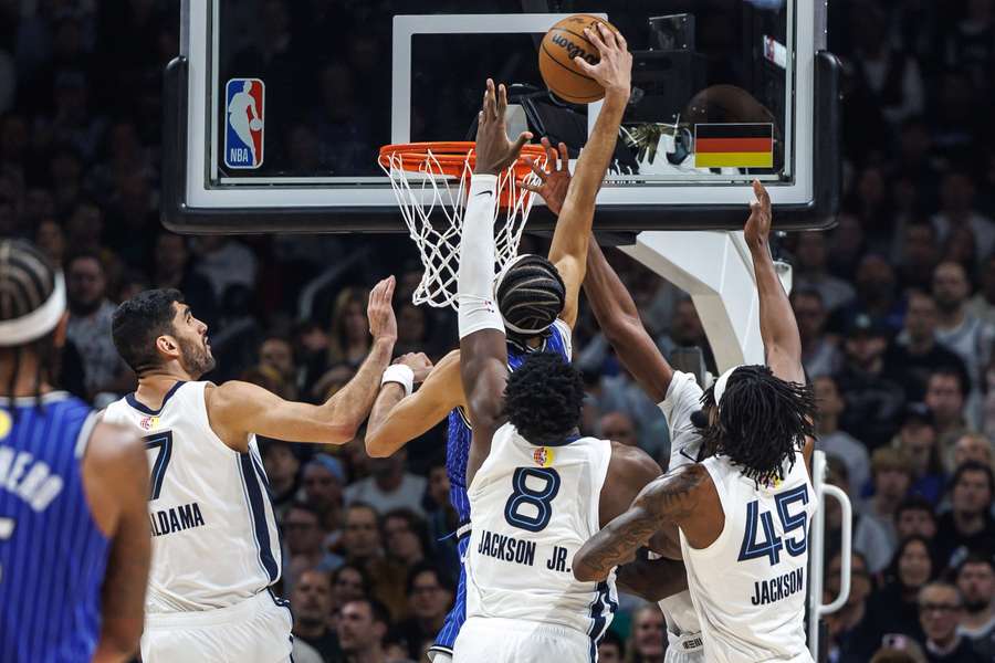 Anthony Black produced an incredible dunk in Berlin
