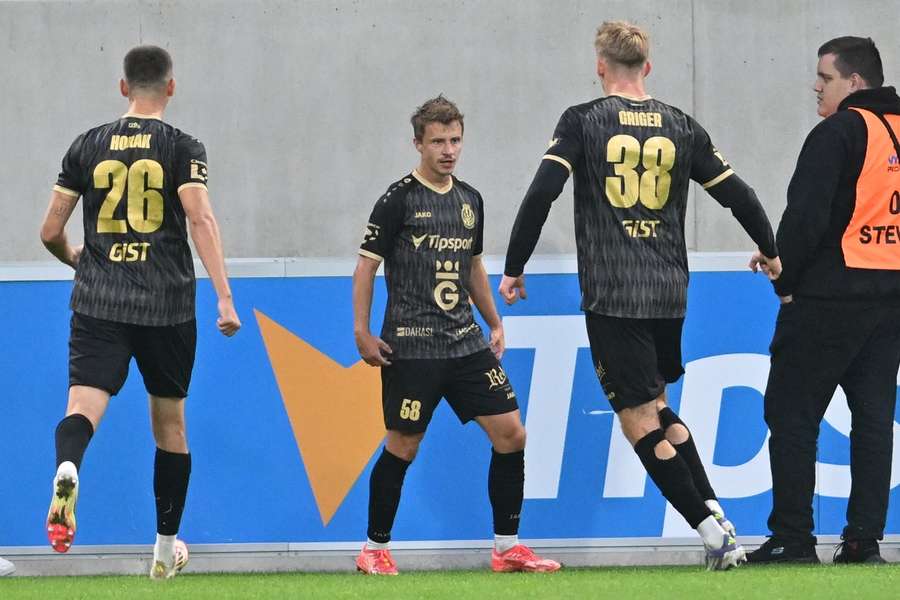 Dočkají se fotbalisté Hradce nového majitele?