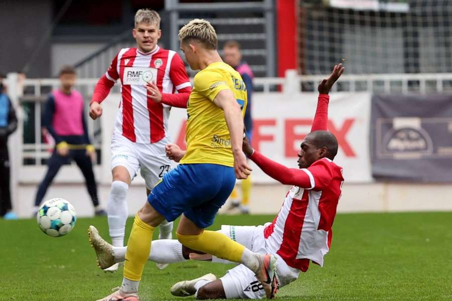 Opava v zápase ani jednou nevystřelila na bránu. Opava v zápase ani jednou nevystřelila na bránu.