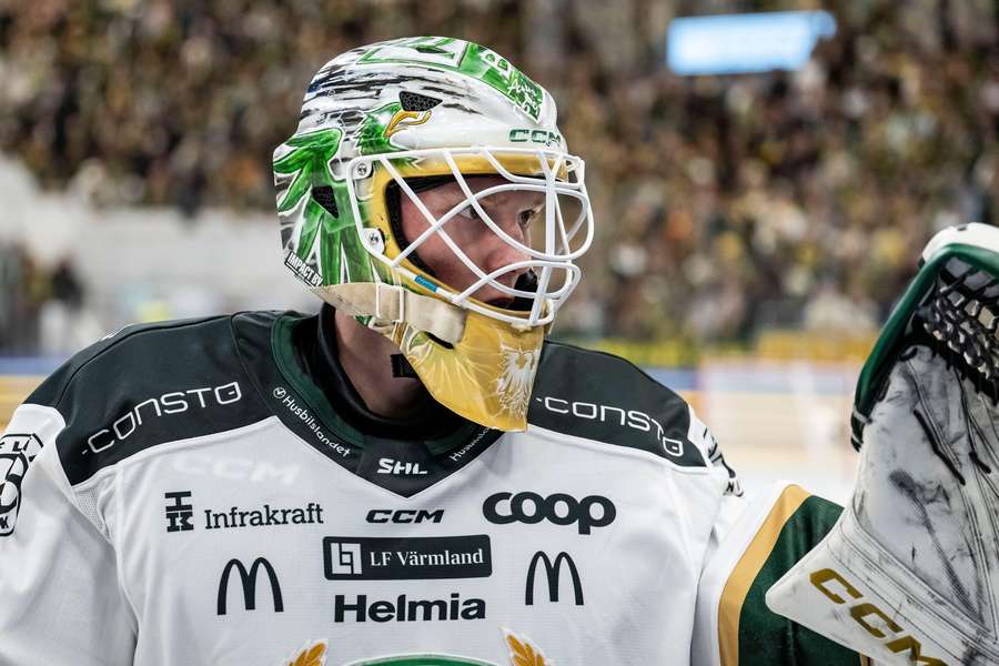 Melker Thelin's shutout helped Farjestad to a win over Bjorkloven Melker Thelin's shutout helped Farjestad to a win over Bjorkloven
