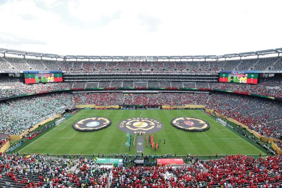 Palmeiras e Al-Ahly é mais um jogo a entrar na lista de paralisações devido a alertas severos