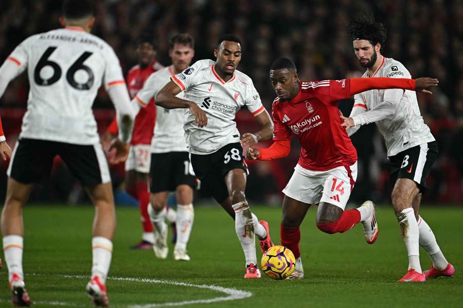 Nottingham Forest e Liverpool fizeram um grande jogo