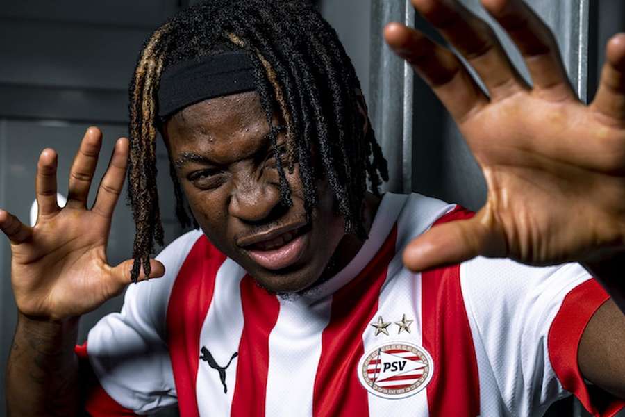 Johan Bakayoko leva cinco golos em 20 jogos pelo PSV