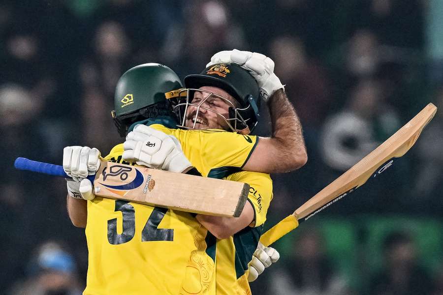 Inglis celebrates with Maxwell