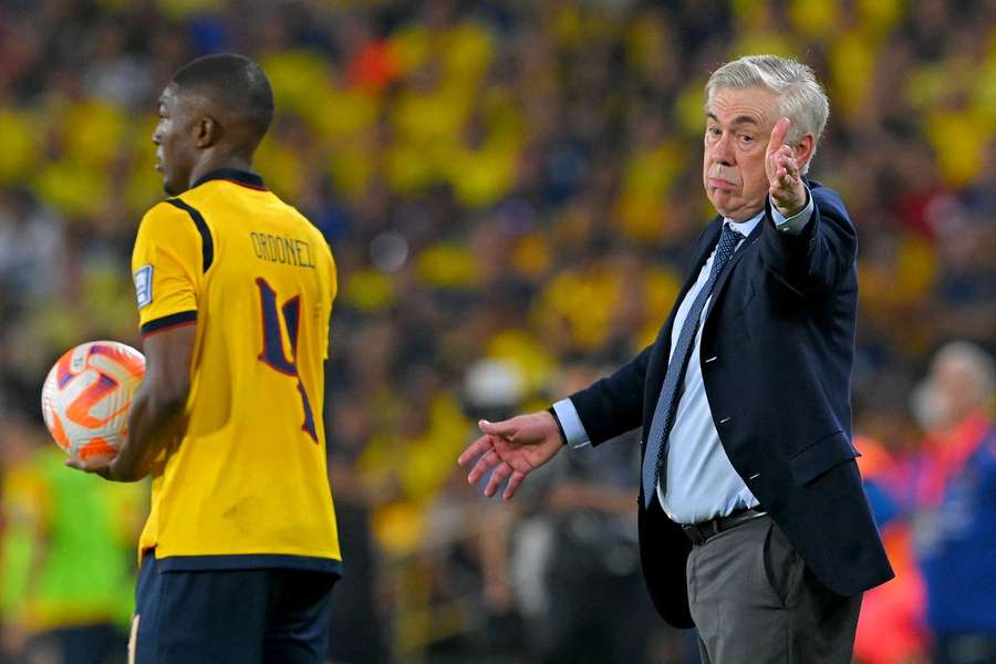 Ancelotti během zápasu s Ekvádorem.