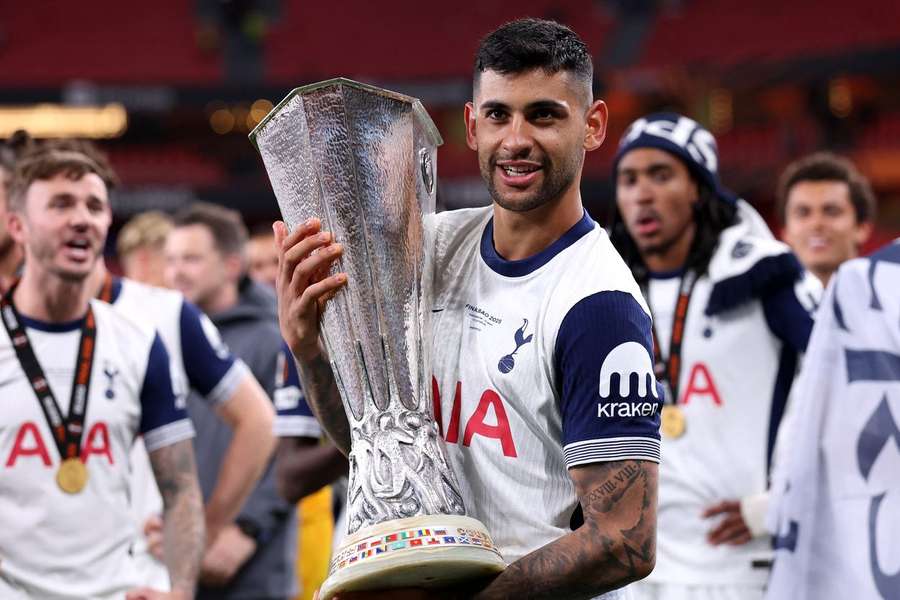 Cristian Romero junta Liga Europa às conquistas do Mundial e da Copa América