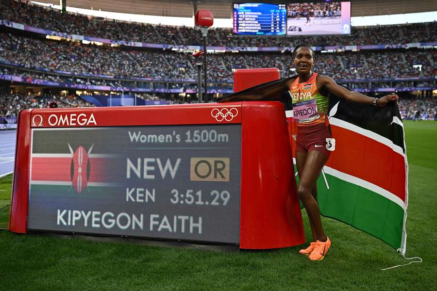 Kipyegon celebrates her record and win